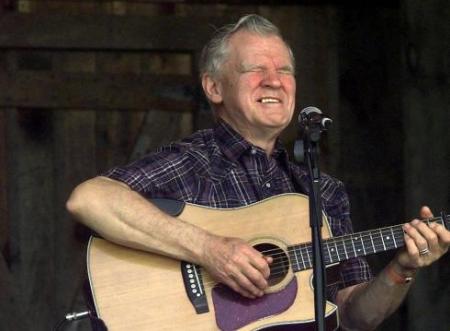 Doc Watson, slepý houslista a hráč bluegrassu 